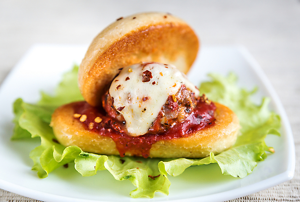 포토 JPG 해외이미지 접시 음식 잎 토마토 채소 공 탁자 치즈 파프리카 샌드위치 건강 육류 사람없음 목재 빨간색 초록색 식사 치킨 샐러드 신선 뜨거움 그릴 아침식사 정상 상추 미트볼 밀 향신료 속도 유기농 햄 후추 칠면조 점심식사 모짜렐라치즈 번 해외202004 해외포토 나무 식물 식기 웰빙 빵 컬러 가구 식재료 재료 조류 주방용품 유제품 곡류 닭고기요리 향미료 파일형식 이미지허브