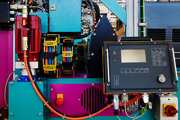 포토 JPG 해외이미지 식물 산업 선 분홍색 비즈니스 부분 공장 새로움 안내 사람없음 가로 빨간색 파란색 노란색 상점 금속 스크린 검은색 힘 기계 장비 공구 키보드 업무 작업실 제조 자르기 철 로봇 철사 무거움 엔진 스위치 턱 제어 철강 컨베어밸트 해외202004 해외포토 컬러 컨셉 공업 모션 재질 도구 작업 무게 파일형식 이미지허브