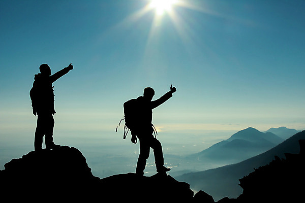 포토 JPG 해외이미지 실루엣 배낭 성공 함께함 사람없음 친구 등산 용기 자신감 고립 이진법 힘찬 산맥 해외202004 해외포토 그릇 감정 컨셉 가방 관계 산 촬영기법 트래킹 수학 파일형식 이미지허브