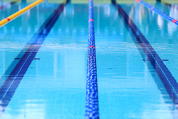 포토 JPG 해외이미지 길 선 스포츠 올림픽 표면 건강 사람없음 야외 물 파란색 운동 수영 경쟁 젖음 줄서기 터키석 해외202004 해외포토 자연요소 컬러 컨셉 모션 수상스포츠 보석 파일형식 이미지허브