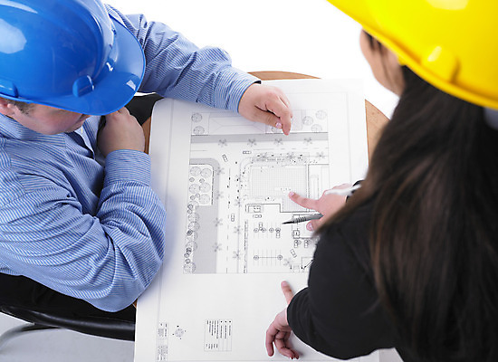 포토 JPG 해외이미지 직업 디자인 커플 여자 남자 종이 비즈니스 건축양식 협력 노동자 함께함 사람 사람없음 파란색 노란색 흰색 업무 작업 엔지니어 계획 안전모 헬멧 건축가 공학 개발 지원 해외202004 해외포토 교육 건축 컬러 컨셉 관계 기술자 안전장비 보호장비 파일형식 이미지허브