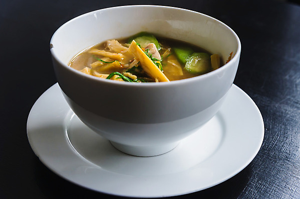 포토 JPG 해외이미지 전통 접시 백그라운드 채소 고추 어류 요리 동양인 사람없음 노란색 저녁식사 흰색 뜨거움 매움 카레 섞기 해외202004 해외포토 식기 음식 컬러 인종 식사 수중동물 맛 파일형식 이미지허브