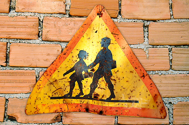 포토 JPG 해외이미지 디자인 교육 실루엣 도로 어린이 벽 백그라운드 컨셉 학교 표면 날씨 추상 벽돌 경고 안전 소년 사람없음 그래픽 걷기 금속 페인트 유치원 도시 보행자 철 심볼 사인 부식 질감 법 시멘트 스크래치 서명 그런지 주목 해외202004 해외포토 남자 길 무늬 교통시설 모션 재질 촬영기법 사람 파일형식 이미지허브