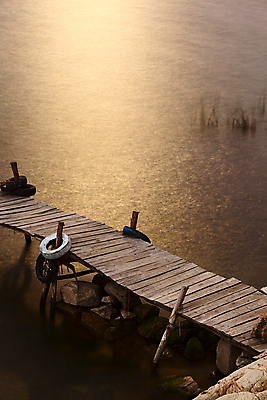 포토 JPG 해외이미지 호수 섬 여행 자연 사람없음 야외 목재 세로 물 빛 태양 반사 여행객 미국 침묵 무대 달 시간 야간 달빛 방파제 타이어 슛 문학 남쪽 볼리비아 착륙 해외202004 해외포토 자연요소 나무 공공시설 북아메리카 재료 아메리카 사람 소리 방향 생태계 파일형식 이미지허브
