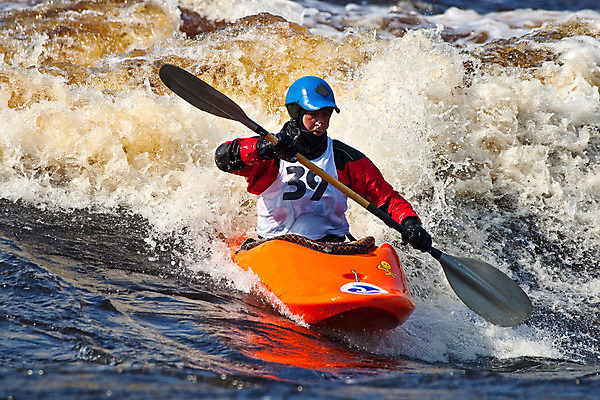 포토 JPG 해외이미지 라이프스타일 스포츠 파도 포즈 모션 자연 휴가 휴식 건강 한명 사람 야외 물 강 운동 힘 경쟁 젖음 에너지 추위 도전 안개 게임 개울 서핑 황무지 급류 보호 헬멧 위험 노 속도 흥분 카약 분무기 지역 추적 뱃놀이 해외202004 해외포토 자연요소 1 감정 바다 컨셉 배_교통 놀이 날씨 생활 전통놀이 수상스포츠 보호장비 생태계 선박 파일형식 이미지허브