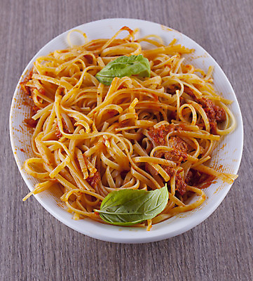 포토 JPG 해외이미지 모양 전통 선 음식 패턴 다이어트 재료 파스타 건강 요리 사람없음 장식 빛 노란색 식사 저녁식사 어둠 이탈리아 흰색 신선 그룹 닫기 맛 밀 지중해 먹기 가득함 오브젝트 유기농 질감 날것 내추럴 점심식사 마카로니 탄수화물 펜네 해외202004 해외포토 웰빙 유럽 바다 컬러 컨셉 무늬 모션 곡류 서양음식 파스타면 파일형식 이미지허브