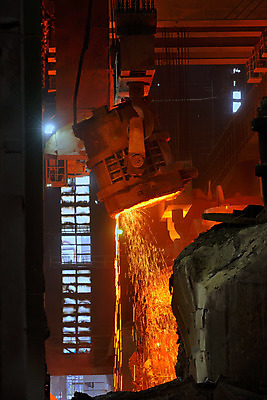 포토 JPG 해외이미지 접시 산업 건축양식 공장 불꽃 노동자 풍경 사람없음 빨간색 빛 환경 금속 기계 침묵 장비 회색 에너지 뜨거움 수술 기술자 제조 위험 굽기 버너 보안 날것 먼지 감시 연소 고체 방법 용광로 제어 철강 해외202004 해외포토 직업 식기 건축 컬러 컨셉 공업 의학 재질 불 안전 치료 소리 구이 파일형식 이미지허브