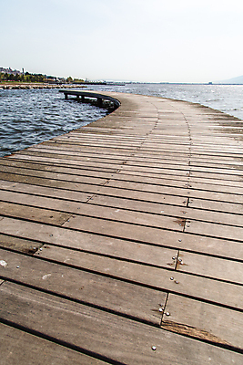 포토 JPG 해외이미지 아시아 도로 길 호수 바다 자연 휴가 사람없음 야외 목재 물 환경 신선 닫기 오솔길 묘사 생태계 생물학 칠면조 생태학 해외202004 해외포토 자연요소 나무 교육 나라 재료 교통시설 모션 조류 파일형식 이미지허브