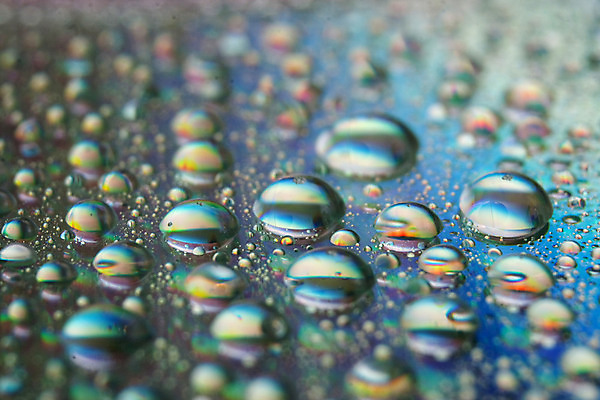 포토 JPG 해외이미지 추상 사람없음 물 빛 컴퓨터 컬러풀 자료 소리 젖음 CD 수면 떨어짐 이슬 질감 스펙트럼 정보매체 해외202004 해외포토 자연요소 컬러 컨셉 무늬 전자제품 파일형식 이미지허브