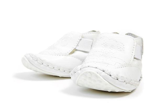 포토 JPG 해외이미지 어린이 신발 사람없음 산책 육아 아기 작음 단계 고립 해외202004 해외포토 휴식 사람 크기 파일형식 이미지허브