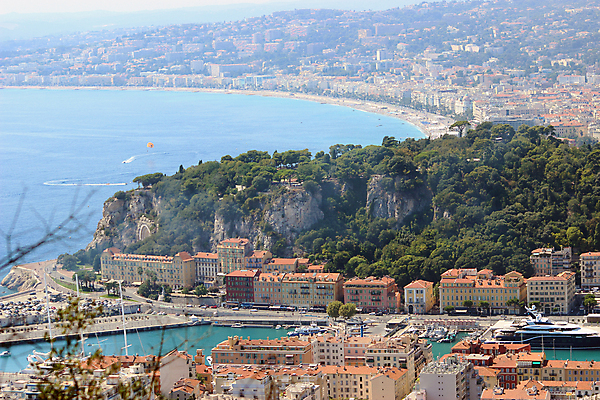 포토 JPG 해외이미지 유럽 바다 여행 하늘색 요트 건축양식 자연 지붕 휴가 휴식 산 주택 안테나 파노라마 손바닥 풍경 사람없음 건물 물 여름 파란색 도시풍경 컬러풀 항구 산책로 프랑스 도시 만 지중해 언덕 만족 휴양지 타운 프랑스어 옛날 터키석 프로방스 해외202004 해외포토 자연요소 문자 건축물 손 계절 건축 감정 나라 길 컬러 컨셉 배_교통 통신 교통시설 촬영기법 장소 보석 생태계 파일형식 이미지허브