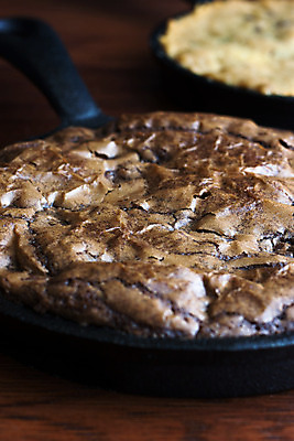 포토 JPG 해외이미지 골프 디저트 요리 사람없음 갈색 쿠키 초콜릿 빵집 장비 대접 신선 프라이팬 황금 굽기 철 브라우니 핸드메이드 해외202004 해외포토 음식 컬러 주방용품 구기 상점 구이 파일형식 이미지허브