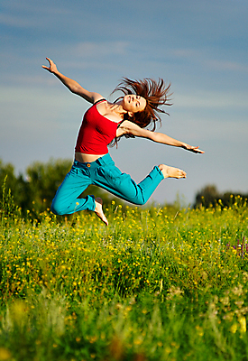 포토 JPG 해외이미지 모양 1 라이프스타일 드레스 공원 여자 행복 감정 스포츠 포즈 밭 자연 하늘 휴가 건강 한명 미소 풍경 야외 초록색 여름 청춘 운동 태양 유행 점프 일몰 새벽 기쁨 에너지 해외202004 해외포토 자연요소 옷 계절 공공시설 컬러 컨셉 농업 모션 표정 사람 생활 노을 생태계 파일형식 이미지허브