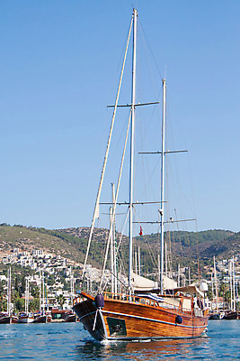 포토 JPG 해외이미지 전통 스포츠 바다 요트 중동 교통시설 항해 사람없음 목재 세로 갈색 항구 수확 보트 함선 타운 네비게이션 칠면조 레가타 해외202004 해외포토 나무 나라 컬러 교통 농업 배_교통 재료 조류 도시 시설 파일형식 이미지허브