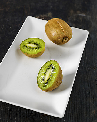 포토 JPG 해외이미지 라이프스타일 계절 음식 조각 여행 백그라운드 다이어트 과일 부분 디저트 건강 키위 사람없음 초록색 다이어리 이탈리아 신선 도시 그룹 달콤 자르기 먹기 질감 날것 캠코더 내추럴 숙성 이국적 해외202004 해외포토 유럽 컬러 모션 생활 카메라 사무용품 맛 파일형식 이미지허브