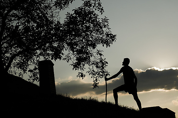포토 JPG 해외이미지 남자 실루엣 스포츠 여행 자연 하늘 성공 휴식 산 한명 서기 풍경 야외 파란색 태양 평화 계곡 일몰 새벽 하이킹 에너지 자유 바위 고도 언덕 긍정 천국 골 무료 승자 챔피언 수평선 해외202004 해외포토 자연요소 1 컬러 컨셉 모션 레저 촬영기법 사람 노을 돌_바위 생태계 파일형식 이미지허브