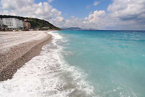 포토 JPG 해외이미지 구름 파도 바다 섬 여행 자연 하늘 호텔 휴가 휴식 풍경 사람없음 야외 건물 물 여름 파란색 맑음 조약돌 도시 만 서핑 지중해 그리스 휴양지 스카이라인 파라다이스 해외202004 해외포토 자연요소 건축물 계절 유럽 컬러 컨셉 숙소 날씨 장소 돌_바위 수상스포츠 생태계 파일형식 이미지허브