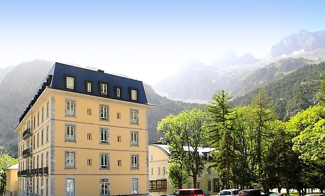 포토 JPG 해외이미지 나무 전통 여행 건축양식 휴식 산 거리 주택 건강 풍경 사람없음 야외 건물 치료 초록색 여름 컬러풀 마을 계곡 봄 바위 시골 스페인 성자 타일 타운 아라곤 테라피 돌봄 방법 산티아고 석판 순례 옛날 해외202004 해외포토 식물 건축물 계절 건축 유럽 종교 컬러 컨셉 의학 모션 뷰티 도시 파일형식 이미지허브