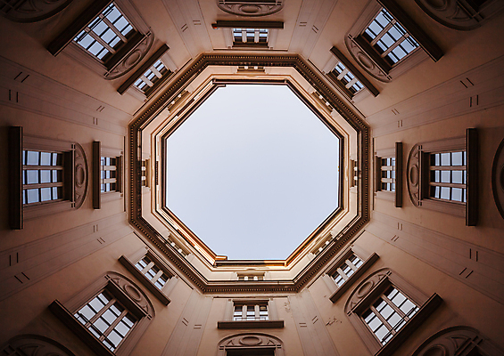 포토 JPG 해외이미지 모양 디자인 길 백그라운드 컨셉 패턴 건축양식 창문 사람없음 이탈리아 궁전 골동품 도시 고급 유령 신비 무서움 방향 감옥 위협 공상 문제 미로 긴장 나쁜 밀라노 복잡 불면증 죄수 지옥 특별함 혼란 스타일 해외202004 해외포토 건축 감정 유럽 고건축 무늬 질병 파일형식 건축물 나라 의학 이미지허브