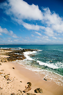 포토 JPG 해외이미지 모래 파도 바다 섬 여행 자연 하늘 휴가 풍경 사람없음 물 여름 파란색 햇빛 태양 파라다이스 수평선 해외202004 해외포토 자연요소 계절 컬러 생태계 파일형식 이미지허브