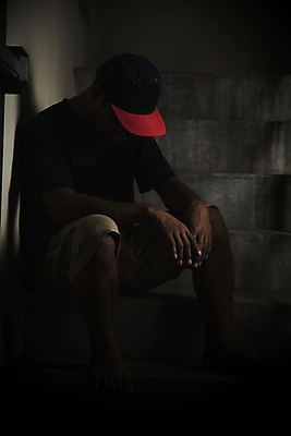 포토 JPG 해외이미지 남자 감정 실루엣 백그라운드 컨셉 생각 비즈니스 스트레스 피곤 그림자 한명 사람 성인 고통 슬픔 분노 표현 비즈니스맨 좌절 고독 불안 걱정 두통 문제 긴장 과부하 숙취 압력 우울증 해외202004 해외포토 1 촬영기법 직장인 질병 파일형식 이미지허브