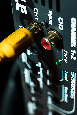 포토 JPG 해외이미지 선 음악 이동 통신 사람없음 파란색 전자제품 금속 디지털 소리 장비 판넬 선택 콘센트 플러그 연결 접속 믹서 오디오 철사 잭 스테레오 공학 동영상 위로 멀티 섞기 입력 제어 플레이어 하드웨어 공급 해외202004 해외포토 교육 컬러 컨셉 재질 문화예술 컴퓨터 파일형식 이미지허브