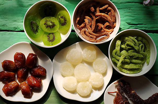 포토 JPG 해외이미지 전통 접시 아시아 음식 과일 휴가 사탕 키위 그림자 요리 미술 동양인 사람없음 초록색 컬러풀 과자 놀람 닫기 그늘 잼 설탕 먹기 만족 베트남 코코넛 해피뉴이어 녹색배경 마멀레이드 해외202004 해외포토 식기 감정 나라 컬러 백그라운드 모션 문화예술 디저트 표정 인종 동남아시아 새해인사 소스_음식 파일형식 이미지허브