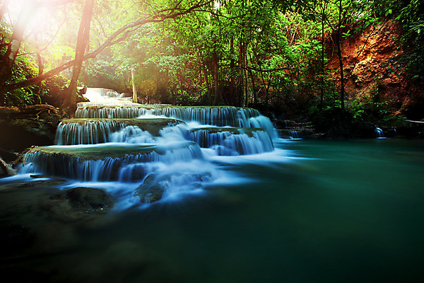 포토 JPG 해외이미지 식물 태국 조명 산 사람없음 목재 초록색 물 빛 태양 농장 환경 폭포 젖음 흐름 숲 순수 단계 깊이 서쪽 해외202004 해외포토 자연요소 나무 아시아 컬러 컨셉 농업 재료 자연 방향 파일형식 이미지허브