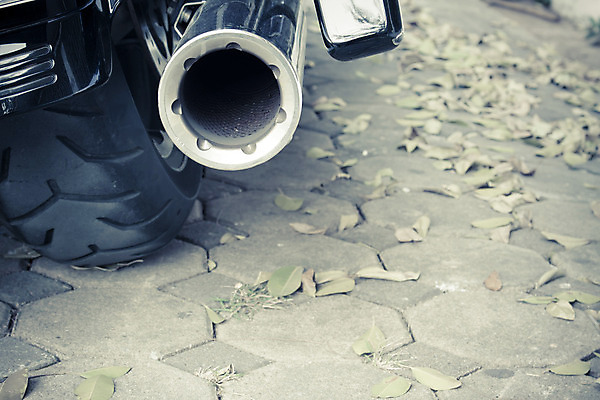 포토 JPG 해외이미지 라이프스타일 남자 여행 소년 사람없음 빛 반사 유행 금속 자전거 검은색 어둠 힘 기계 운전 오토바이 클래식 은색 승차 철 묘사 속도 순환 모터 배기가스 어려움 철강 특별함 스타일 해외202004 해외포토 어린이 컬러 컨셉 모션 재질 사람 생활 바이크 파일형식 이미지허브
