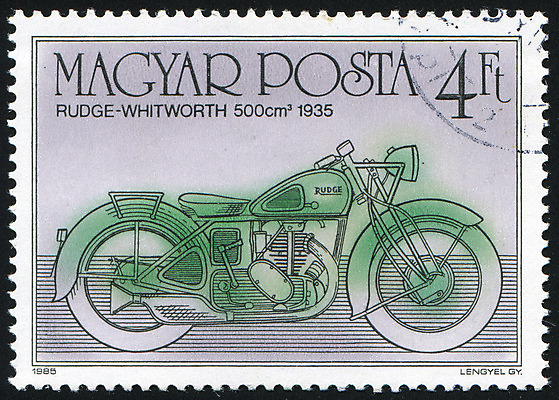 포토 JPG 해외이미지 도로 교통시설 봉투 사람없음 자전거 기계 운전 오토바이 수확 골동품 바퀴 메시지 역사 승차 물개 편지 속도 복고 순환 엽서 엔진 우표 모터 모터쇼 옛날 해외202004 해외포토 길 교통 농업 포유류 모션 바이크 바다동물 시설 파일형식 이미지허브