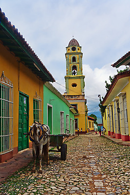 포토 JPG 해외이미지 구름 전통 도로 벽 여행 건축양식 창문 자동차 거리 주택 사람없음 야외 건물 컬러풀 세계 마을 수확 시골 도시 역사 클래식 복고 장면 쿠바 타운 식민지 옛날 자동 스타일 해외202004 해외포토 자연요소 건축물 건축 길 육상교통 컬러 컨셉 농업 교통시설 중앙아메리카 파일형식 이미지허브