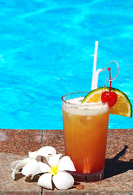 포토 JPG 해외이미지 주간 한잔 수영장 빨대 사람없음 야외 칵테일 체리 플루메리아 해외202004 해외포토 자연요소 1 꽃 과일 주류 파일형식 이미지허브