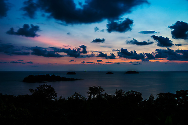 포토 JPG 해외이미지 구름 파도 바다 여행 백그라운드 오렌지 자연 하늘 산 풍경 사람없음 빨간색 물 여름 파란색 빛 컬러풀 햇빛 태양 반사 노란색 일출 황혼 일몰 새벽 저녁 폭풍우 수평선 해외202004 해외포토 자연요소 계절 컬러 과일 노을 비_날씨 야간 자연재해 생태계 파일형식 이미지허브