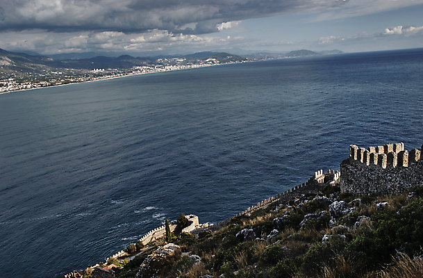 포토 JPG 해외이미지 구름 아시아 벽 바다 하늘 산 사람없음 건물 물 바위 도시 중세 지중해 칠면조 수평선 해외202004 해외포토 자연요소 건축물 나라 조류 돌_바위 역사 파일형식 이미지허브