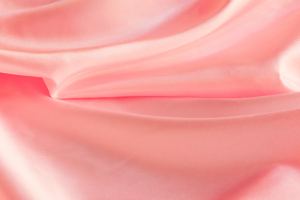 포토 JPG 해외이미지 분홍색 백그라운드 추상 그림자 사람없음 빛 우주 침대 직물 주름 고급 실크 순수 질감 웨이브 광택 시트 접기 해외202004 해외포토 컬러 가구 컨셉 무늬 모션 파일형식 이미지허브