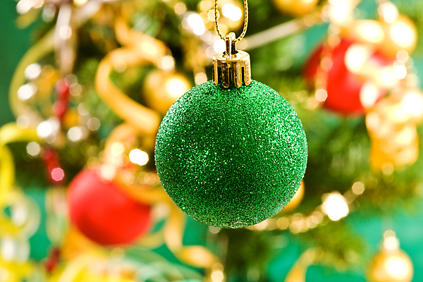 포토 JPG 해외이미지 백그라운드 크리스마스 공 휴가 새해 사람없음 장식 초록색 반사 화환 축하 은색 질감 전나무 여의주 해외202004 해외포토 나무 기념일 꽃 컬러 컨셉 파일형식 이미지허브