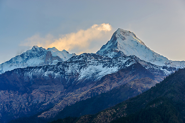 포토 JPG 해외이미지 아시아 여행 자연 하늘 산 풍경 사람없음 야외 파란색 일출 환경 등산 트래킹 흰색 황무지 정상 큼 고도 빙하 지역 네팔 남쪽 I 산악지대 울퉁불퉁 웅장함 절정 히말라야 눈내림 해외202004 해외포토 알파벳 나라 컬러 레저 눈_날씨 노을 크기 방향 생태계 파일형식 산맥 이미지허브