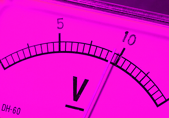 포토 JPG 해외이미지 산업 과학 실험 사람없음 전자제품 힘 기계 장비 수확 기술자 엔지니어 지시 측정 눈금 복고 반도체 볼트 다이얼 계량기 게이지 전압 해외202004 해외포토 직업 농업 모션 공구 파일형식 이미지허브