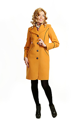 포토 JPG 해외이미지 백인 여자 얼굴 백그라운드 한명 사람 성인 파란색 금발 노란색 유행 검은색 코트 흰색 화려 우아함 시원함 스타킹 고립 해외202004 해외포토 서양인 1 헤어스타일 옷 컬러 컨셉 신체부위 외투 파일형식 이미지허브