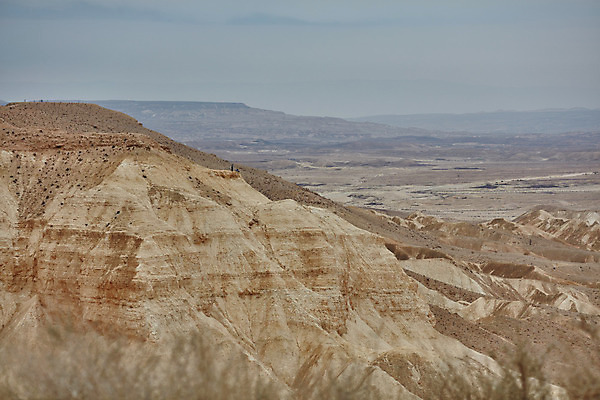 포토 JPG 해외이미지 공원 지구 모래 여행 오렌지 자연 하늘 산 풍경 사람없음 빨간색 컬러풀 사막 바위 분화구 동쪽 이스라엘 전국 해외202004 해외포토 공공시설 컬러 과일 돌_바위 방향 생태계 화산 서아시아 파일형식 이미지허브