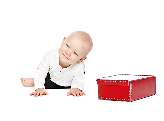 포토 JPG 해외이미지 백인 라이프스타일 옷 남자 어린이 셔츠 놀이 한명 사람 소년 청년 빨간색 유행 목도리 흰색 자녀 청바지 아기 고립 해외202004 해외포토 서양인 1 잡화 컬러 상의 바지 성인 생활 파일형식 이미지허브