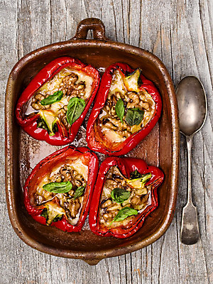 포토 JPG 해외이미지 음식 다이어트 채소 고추 피망 건강 요리 사람없음 빨간색 세로 종 시골 굽기 후추 섬유 채식주의자 해외202004 해외포토 컬러 직물 구이 향신료 채식 파일형식 이미지허브