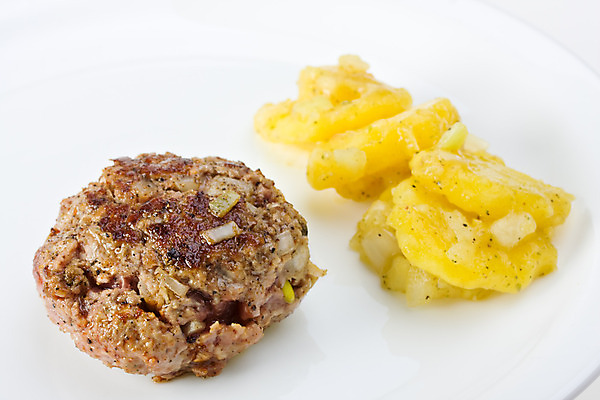 포토 JPG 해외이미지 접시 음식 서브 감자 육류 요리 사람없음 갈색 식사 저녁식사 샐러드 신선 그릴 미트볼 먹기 해외202004 해외포토 식기 컬러 채소 식재료 모션 주방용품 파일형식 이미지허브