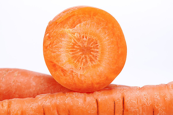 포토 JPG 해외이미지 음식 조각 다이어트 채소 재료 자연 건강 사람없음 빨간색 당근 샐러드 흰색 신선 맛 먹기 유기농 날것 내추럴 고립 숙성 채식주의자 해외202004 해외포토 웰빙 컬러 컨셉 모션 뿌리채소 생태계 채식 파일형식 이미지허브