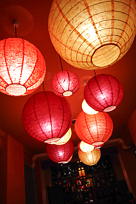 포토 JPG 해외이미지 아시아 종교 여행 호텔 휴가 전등 주택 사람없음 컬러풀 중국 방 덮개 등불 사찰 천장 말레이시아 숭배 차이나타운 춘절 해외202004 해외포토 명절 나라 컬러 종교건축 숙소 조명 건물 관광지 뚜껑 중국전통 파일형식 이미지허브