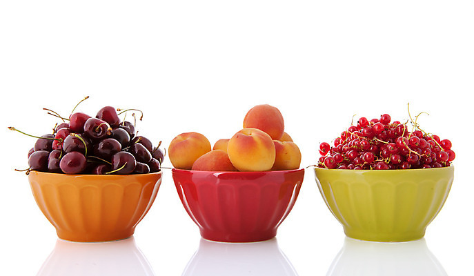 포토 JPG 해외이미지 백그라운드 3 사람없음 빨간색 컬러풀 흰색 신선 체리 사발 건포도 고립 살구 줄서기 해외202004 해외포토 컬러 과일 모션 포도 사기그릇 건과일 파일형식 이미지허브