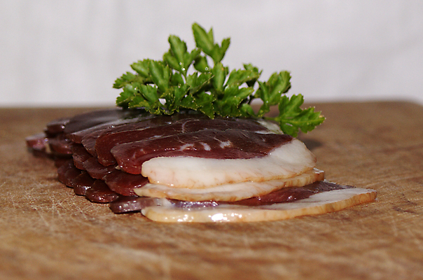 포토 JPG 해외이미지 음식 조각 다이어트 자연 요리 사람없음 주방 식당 요리사 식사 저녁식사 소시지 시장 닫기 맛 아침식사 굽기 먹기 오브젝트 만족 유기농 날것 거위 훈제 내추럴 바이오 핸드메이드 해외202004 해외포토 직업 웰빙 감정 컨셉 모션 조류 건강 상점 가공식품 구이 생태계 파일형식 이미지허브