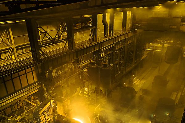 포토 JPG 해외이미지 식물 직업 산업 공장 불 노동자 사람없음 건물 빨간색 빛 반짝임 금속 힘 장비 에너지 업무 뜨거움 액체 작업실 붓기 오븐 제조 위험 폭발 철 기중기 무거움 방앗간 연소 방법 용광로 전압 주조 철강 해외202004 해외포토 자연요소 건축물 컬러 컨셉 공업 모션 재질 가전제품 작업 중장비 무게 파일형식 이미지허브