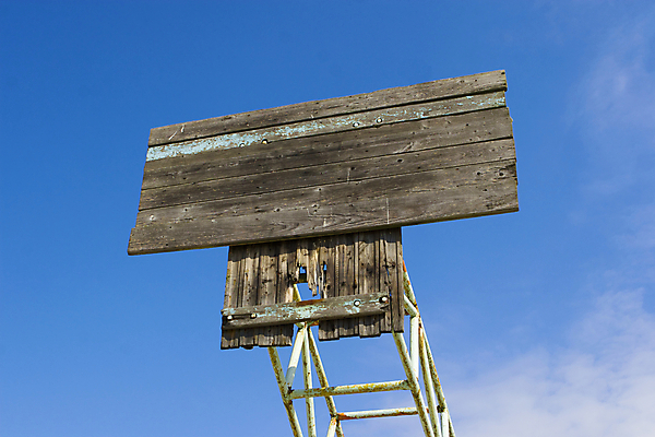 포토 JPG 해외이미지 배너 백그라운드 하늘 농구 서기 사람없음 목재 파란색 회색 수리 가난 버리기 질감 부활 방치 복원 생태학 썩음 옛날 위기 파멸 해외202004 해외포토 나무 교육 컬러 컨셉 재료 모션 구기 파일형식 소멸 이미지허브
