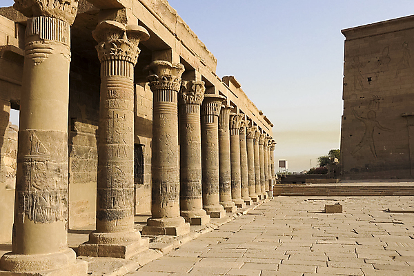 포토 JPG 해외이미지 모양 종교 모래 조각 과학 여행 건축양식 아프리카 이집트 사람없음 태양 노란색 여행객 활발 사막 바위 죽음 무덤 역사 기자 큼 묘사 피라미드 사암 천연기념물 미라 옛날 카이로 파라오 화강암 카피스페이스 해외202004 해외포토 자연요소 직업 건축물 건축 나라 컬러 컨셉 사람 공백 암석 돌_바위 크기 랜드마크 파일형식 이미지허브